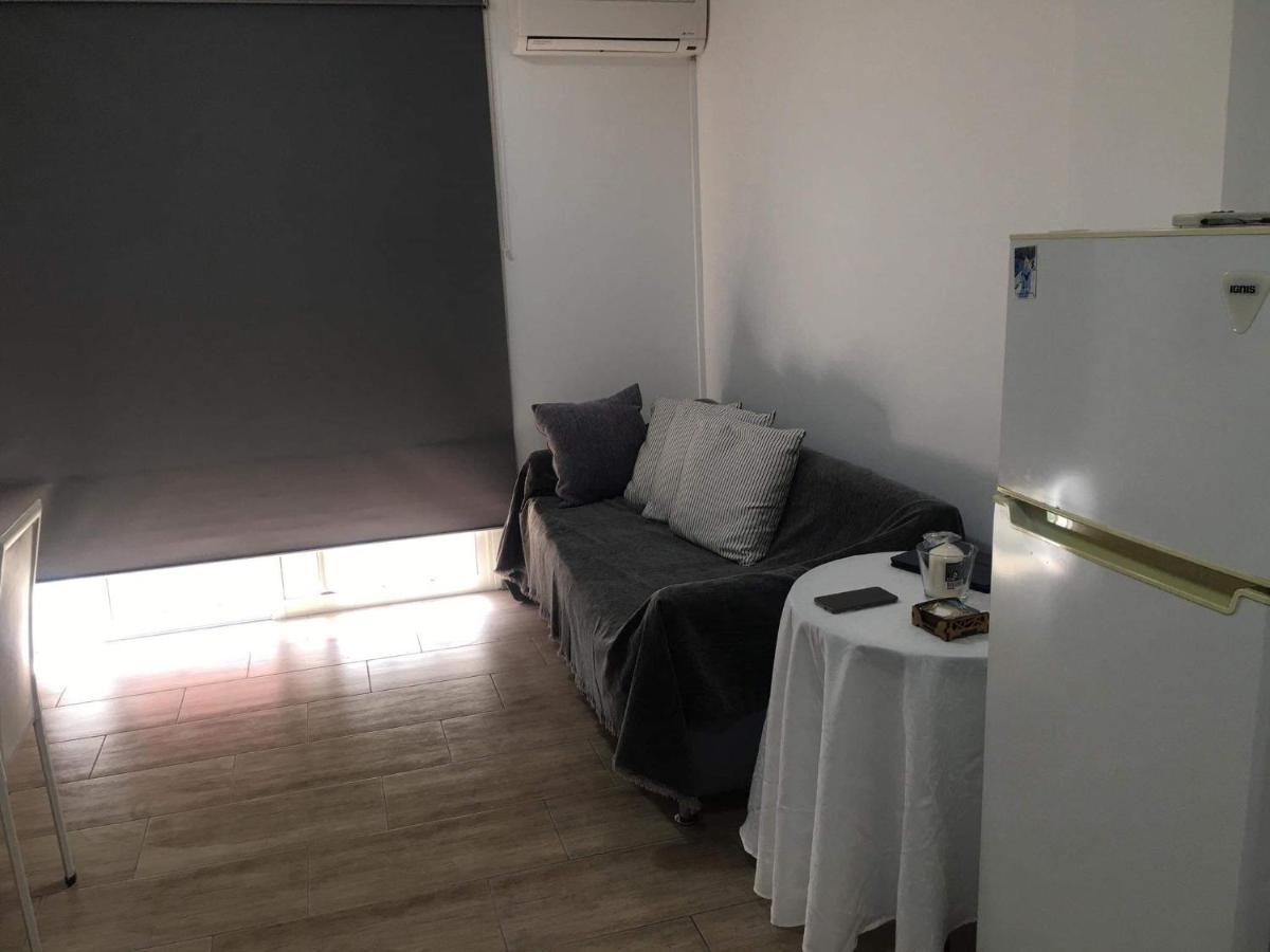 Frangeskos Beach Apartment'S Δεκέλεια Εξωτερικό φωτογραφία