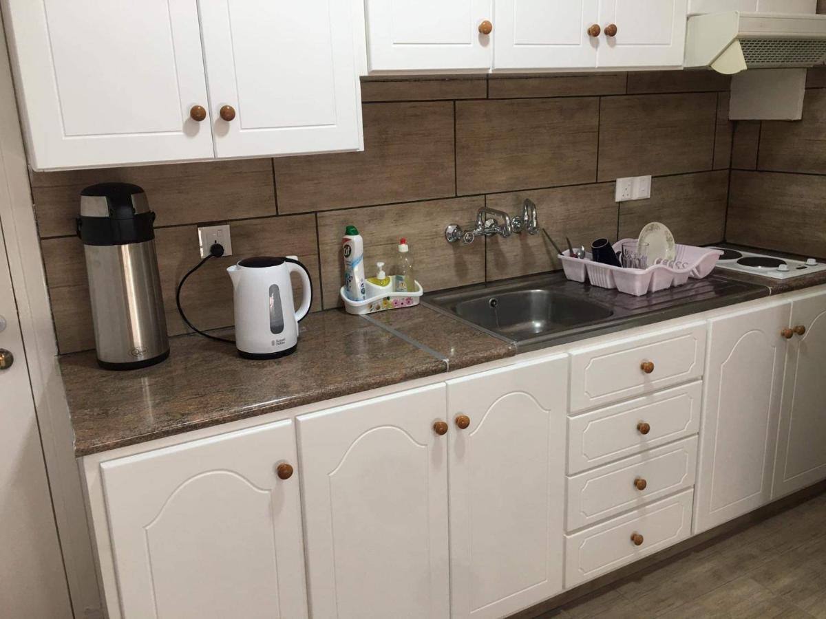 Frangeskos Beach Apartment'S Δεκέλεια Εξωτερικό φωτογραφία