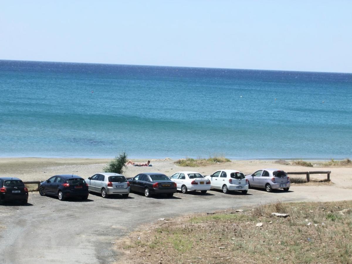 Frangeskos Beach Apartment'S Δεκέλεια Εξωτερικό φωτογραφία
